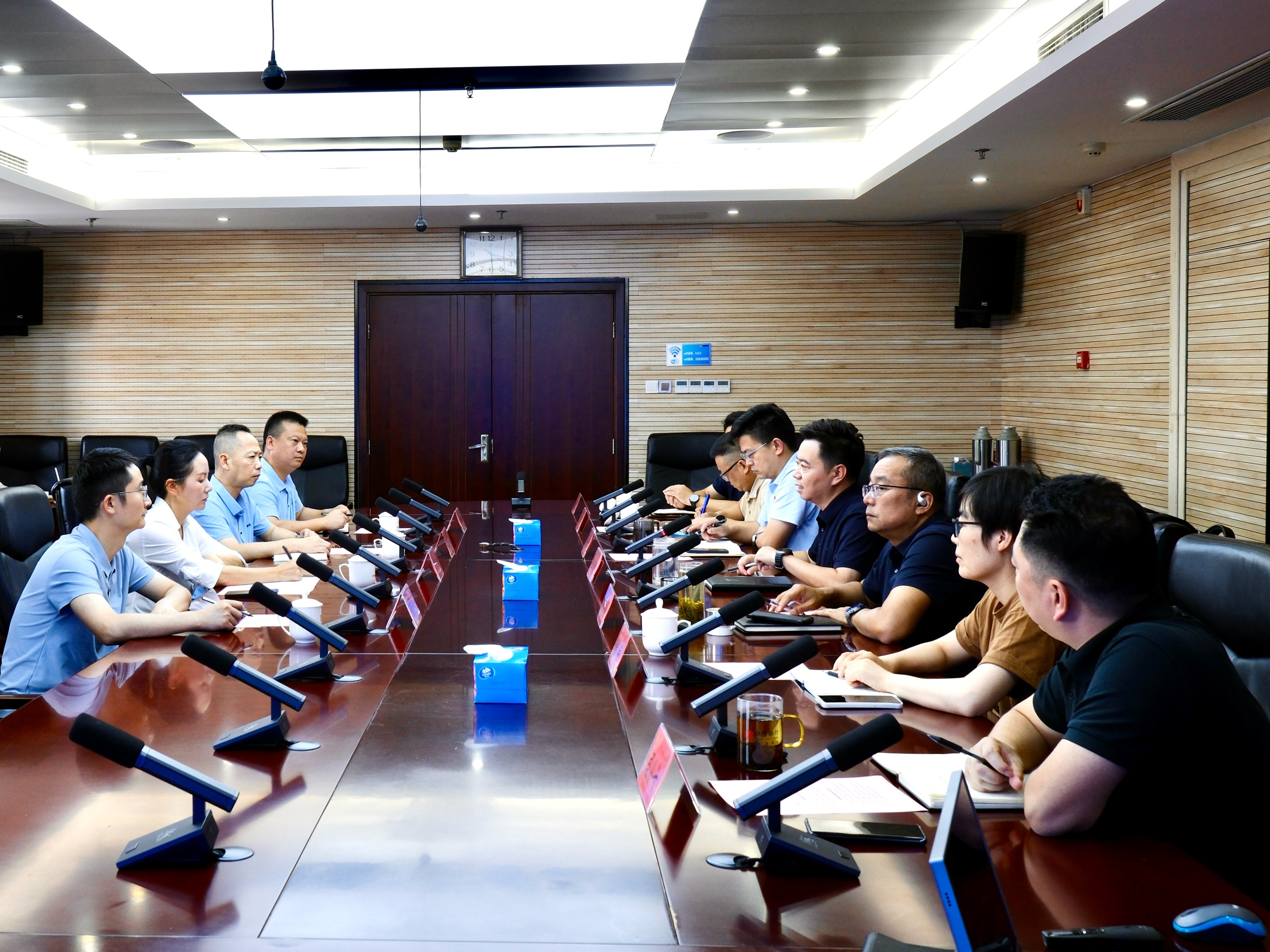 贵州磷化农资总经理黄国萍赴辉隆股份考察调研